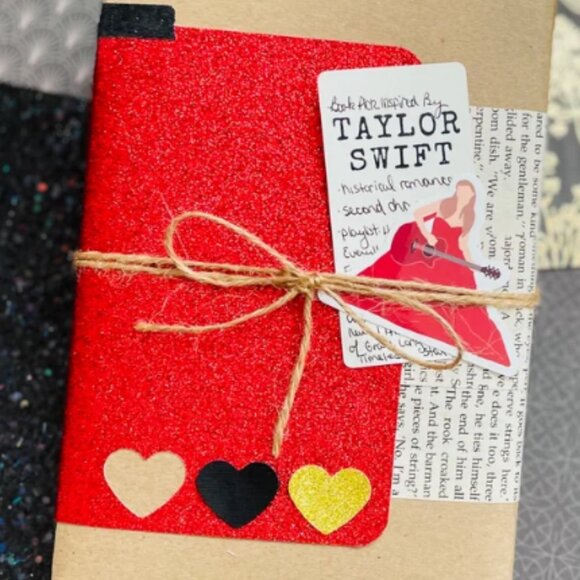 Taylor Swift-Inspired Blind Date With a Book – Choose Your Favorite Era - Picture 5 of 8